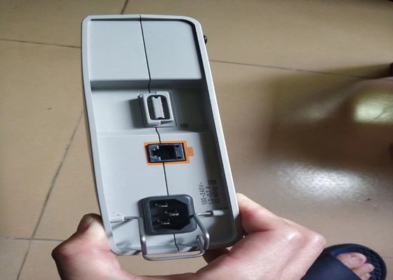 PHLIP M8023A Phụ kiện thiết bị y tế Bộ phận bộ điều hợp điện 100V 240V 50HZ 60HZ
