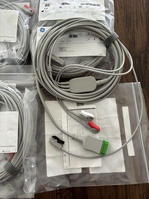 Dây dẫn và cáp chính GE REF: 5831398 Cáp ECG 3 dây không thể tháo rời kẹp AHA 4,7M 15FT